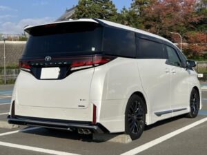 2024 Toyota Vellfire Executive Lounge — photo 2