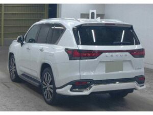 2024 Lexus LX600 — photo 2