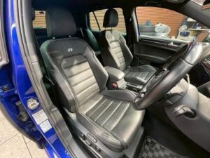 2019 Volkswagen Golf R — photo 3