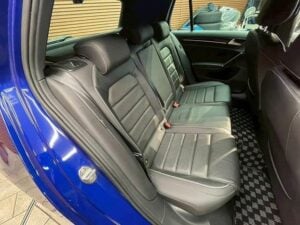 2019 Volkswagen Golf R — photo 2