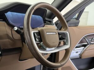 2023 Range Rover Vogue Autobiography P530 — photo 3