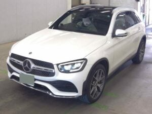 2020 Mercedes Benz GLC300 4MATIC AMG Line — photo 3
