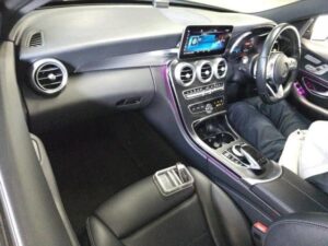 2019 Mercedes-Benz C200 AvantGarde AMG Line — photo 3