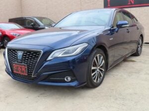 2019 Toyota Crown C Package