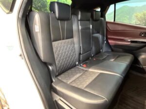2019 Toyota Harrier Premium — photo 2