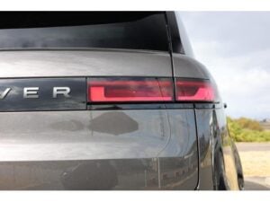 2025 Range Rover Sport Autobiography P550e — photo 3