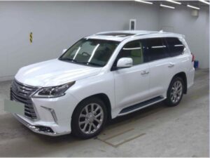 2021 Lexus LX570 5.7L — photo 3