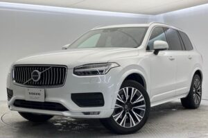 2022 Volvo XC90 B5 AWD Momentum 2.0 — photo 1