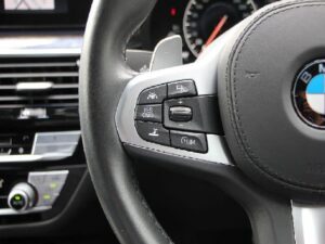 2019 BMW 5 Series 523d Touring M-Sport 2.0 — photo 4