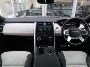 2021 Land Rover Discovery 5 HSE Luxury 3.0L — photo 2