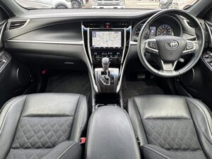 2019 Toyota Harrier Premium 2WD 2.0 — photo 3