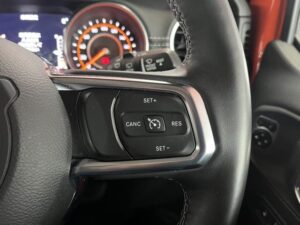 2019 Jeep Chrysler Wrangler Unlimited Sahara 3.6L — photo 3