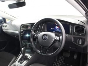 2020 Volkswagen Golf Variant Comfortline Meister 1.2L — photo 2