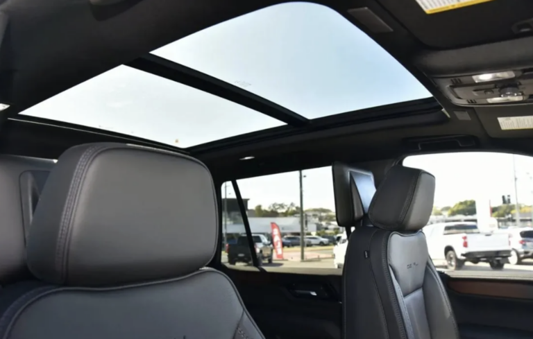 2025 GMC YUKON DENALI 6.2L EcoTec3 V8 — photo 2