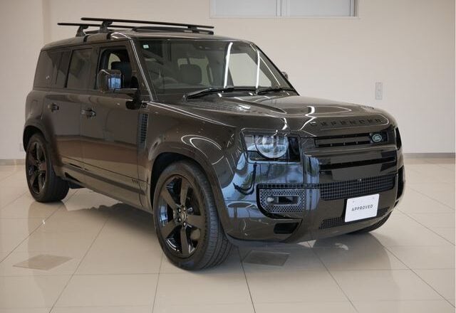 2023 Land Rover Defender 110 P525