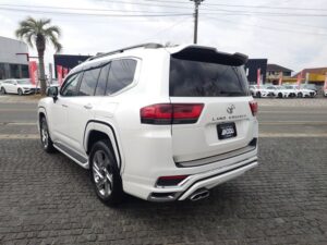 2023 Toyota Land Cruiser ZX 300 Series 3.3 — photo 3