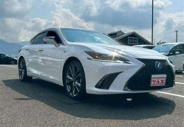 2021 Lexus ES300h F Sport