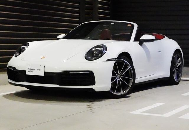 2020 Porsche 911 Carrera