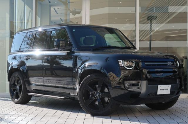 2024 Land Rover Defender 110 P525 V8