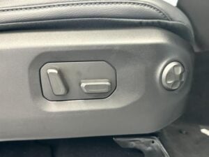 2025 Jeep Chrysler Wrangler Unlimited Sahara 2.0L — photo 2