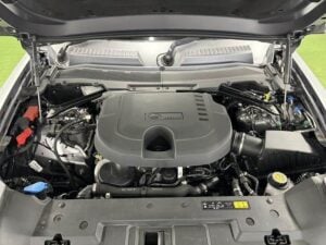 2023 Landrover Defender 130 Eastnor Edition 3.0 — photo 4