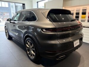 2024 Porsche Cayenne Coupe 3.0 — photo 2