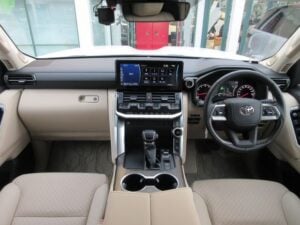 2024 Toyota Land Cruiser ZX 300 Series 3.5L — photo 3
