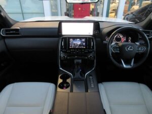 2024 Lexus LX600 3.5L — photo 3