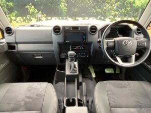 2024 Land Cruiser 70 Series AX GDJ76W 2.8L — photo 3