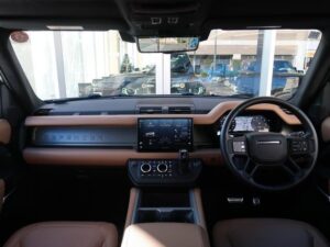 2024 Land Rover Defender 110 P525 V8 5.0 — photo 2