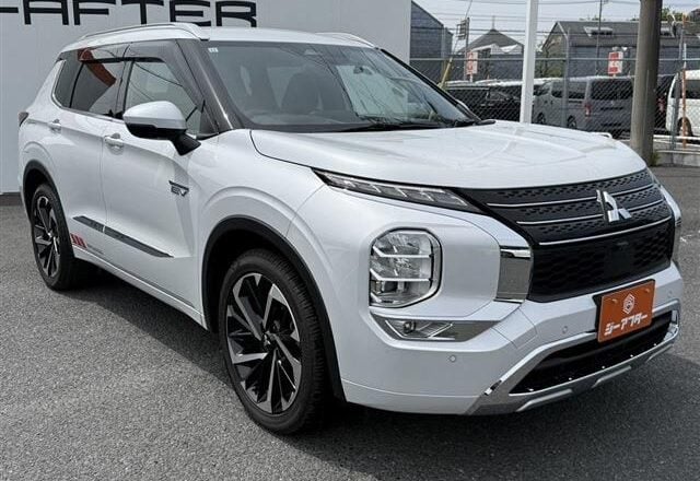 2021 Mitsubishi Outlander PHEV P