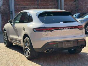 2022 Porsche Macan S 3.0 — photo 3