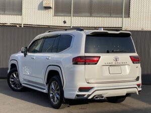2025 Toyota Land Cruiser ZX 300 Series 3.5L — photo 4