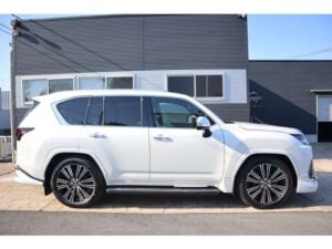 2025 Lexus LX600 3.5L — photo 4