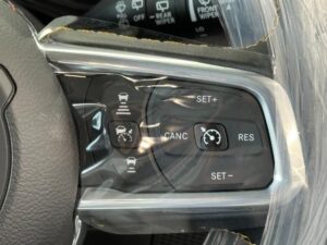 2025 Jeep Chrysler Wrangler Unlimited Sahara 2.0L — photo 4