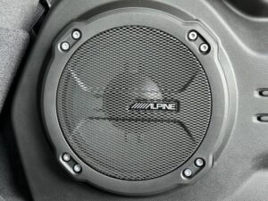 2025 Jeep Chrysler Wrangler Unlimited Sahara 2.0L — photo 3