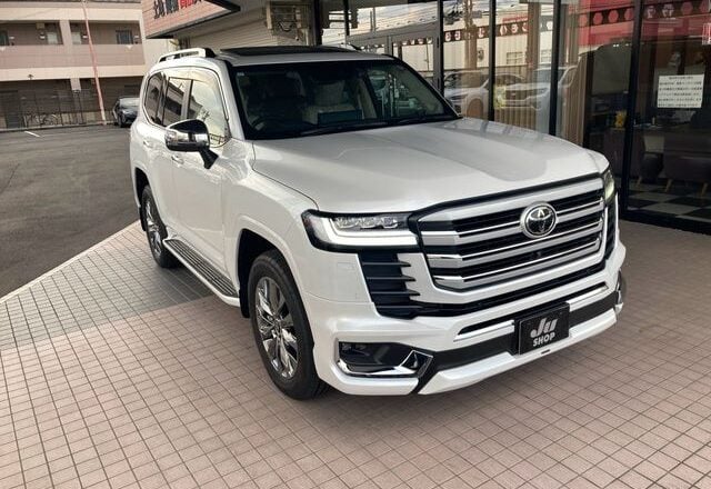 2023 Toyota Land Cruiser ZX 300