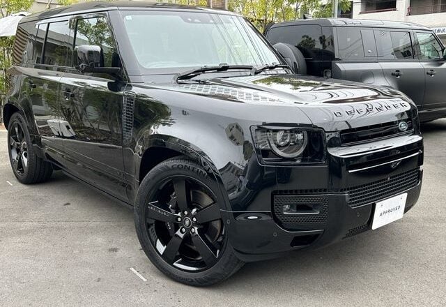 2024 Land Rover Defender 110 V8