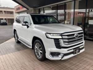 2022 Toyota Land Cruiser ZX 300 Series 3.5L — photo 1