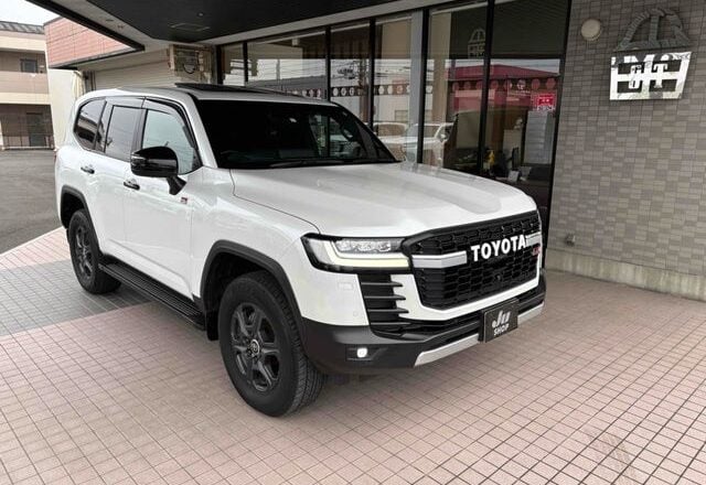 2023 Toyota Land Cruiser 300 Series GR Sport