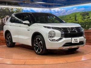 2022 Mitsubishi Outlander PHEV P 2.4