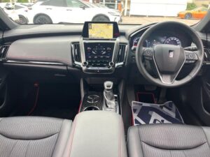 2020 Toyota Crown S Hybrid 2.5 — photo 3