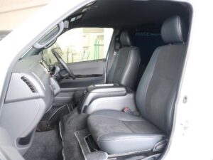 2020 Toyota Hiace 7L Super GL 2.8 — photo 3