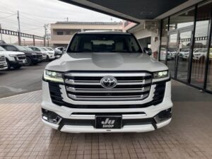 2022 Toyota Land Cruiser ZX 300 Series 3.5L — photo 2