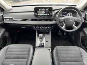 2022 Mitsubishi Outlander PHEV P 2.4 — photo 3