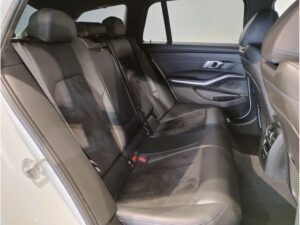 2021 BMW 318i M-Sport Touring 2.0 — photo 4