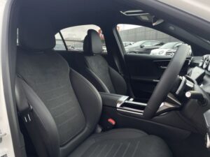 2025 Mercedes-Benz C200 Sport 1.5 — photo 4