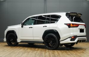 2023 Lexus LX600 3.5L — photo 3