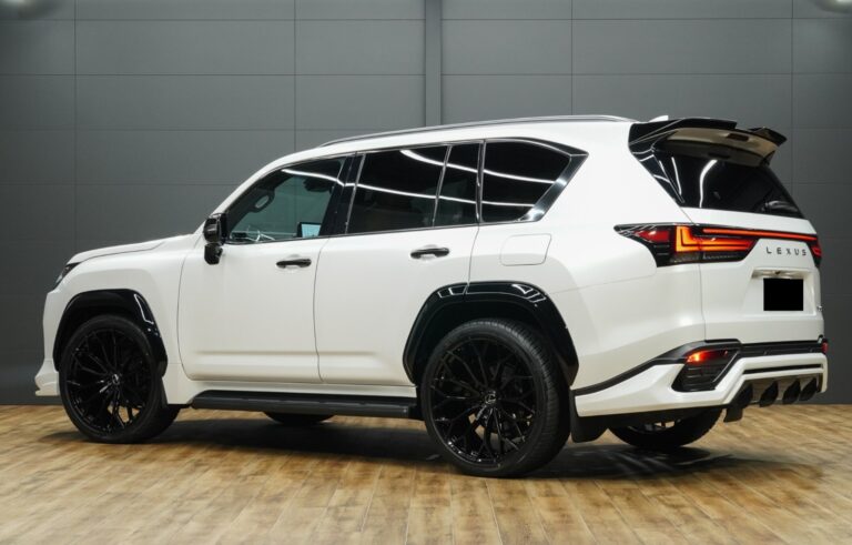 2023 Lexus LX600 3.5L — photo 3
