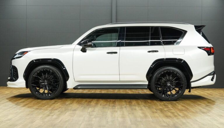 2023 Lexus LX600 3.5L — photo 6
